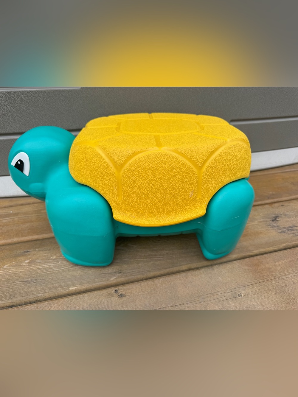 Rubbermaid Kids Turtle Step Stool with storage